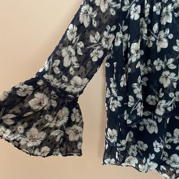 Moon River Blouse - Picture 3 of 6